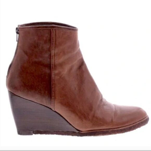 Stuart Weitzman Brown Wedge Booties Size 8.5 - Picture 1 of 8